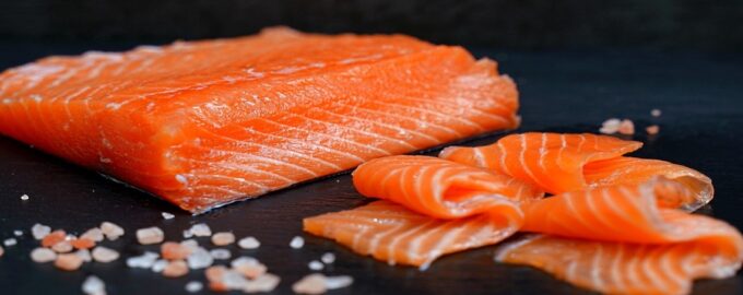 тонкие слайсы форели