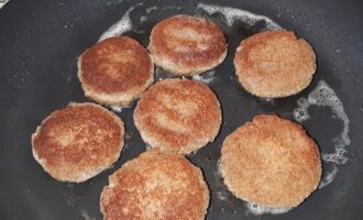 котлеты из карасевой икры