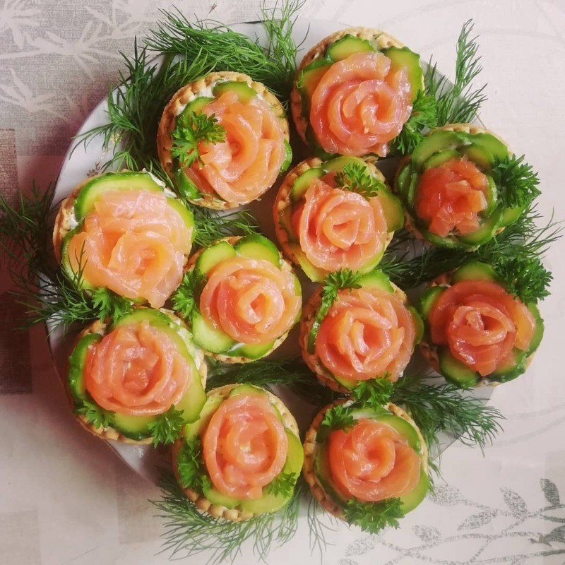 тарталетки с рыбой и сыром 