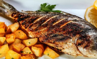 жаренный лещ с картошкой
