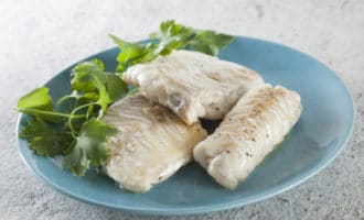 минтай в отварном виде