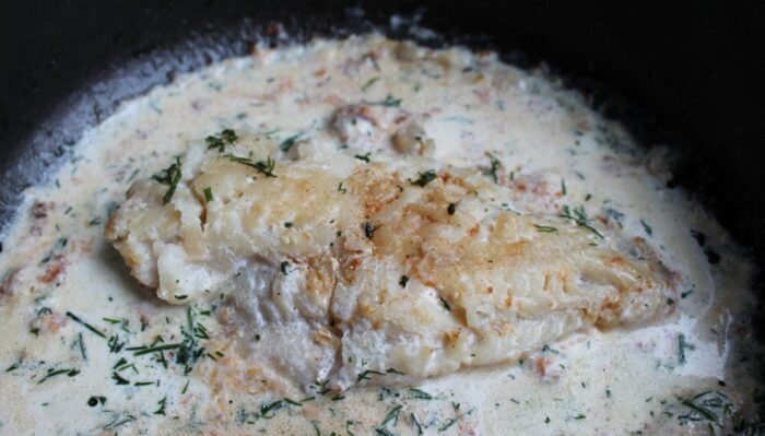 окунь запеченный со сметаной 