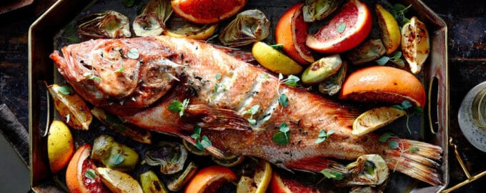 морской окунь в соусе