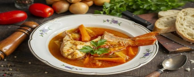 сытная уха из морского окуня