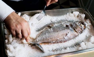 рыба в соли