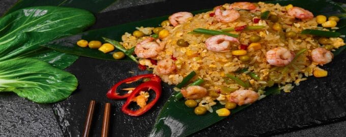 рис с овощами и креветками