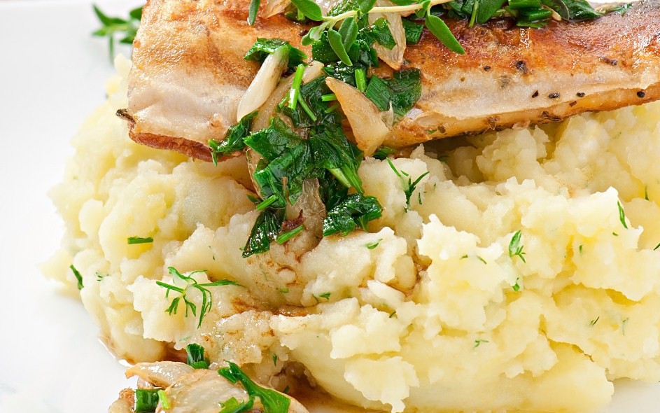 рыба и пюре 