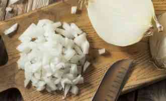 лук кубиками