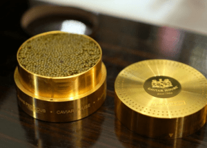 золотая икра в красивой банке 