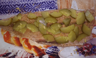 соленые или маринованные огурцы