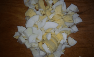 нарезка куриных яиц