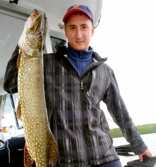 Быстров выловил крупную щуку