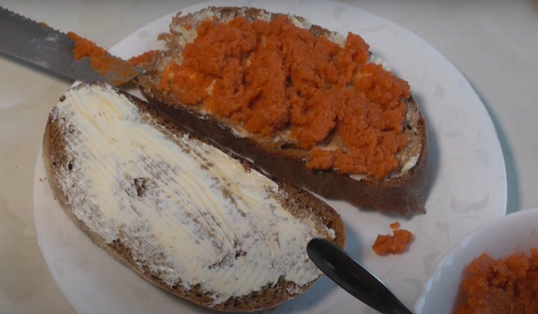 бутерброды с икрой из манки