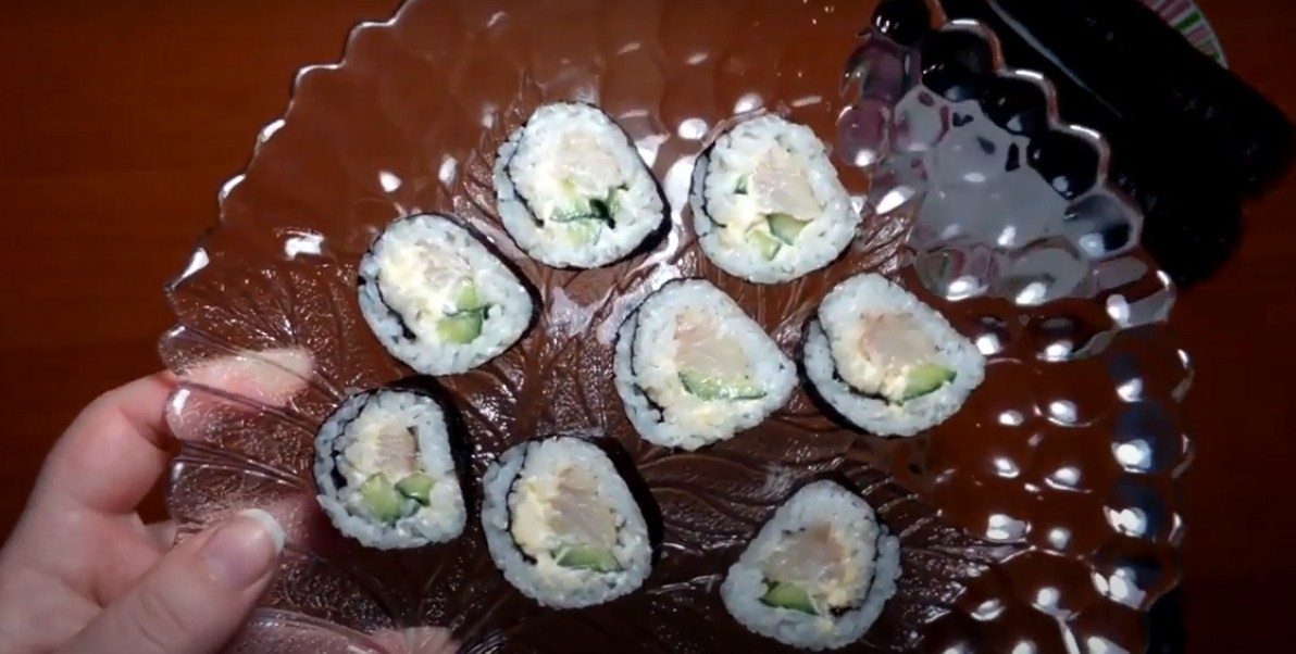 подача роллов