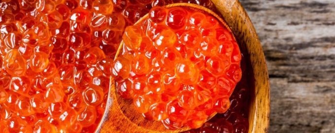 икра в ложке