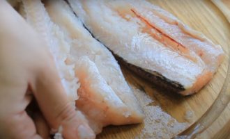 разделка хека на филе