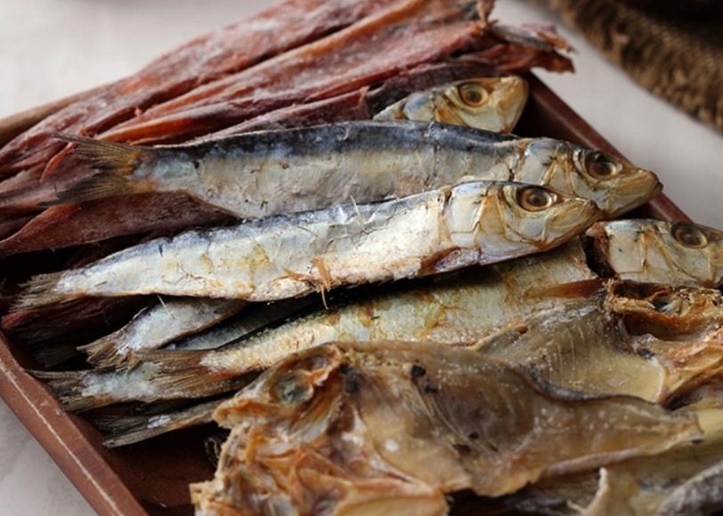 Почему сушеная и вяленая рыба может быть опасна для человека