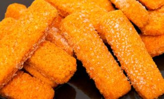 жарка рыбных палочек