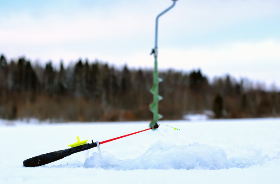 как ловить рыбу зимой 