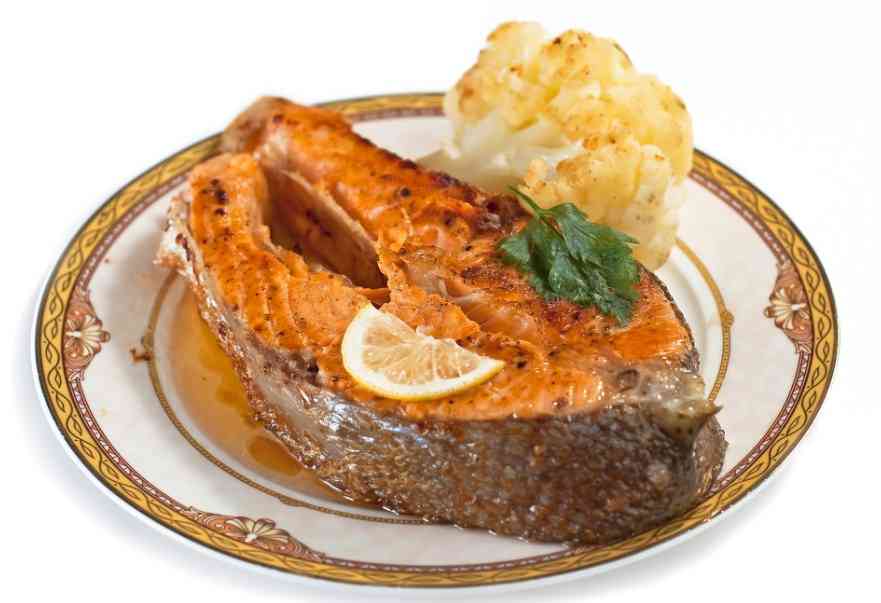 что делать чтобы рыба не пригорала к сковороде 