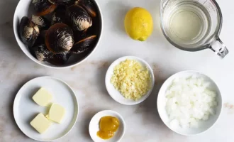 ингредиенты для моллюсков на пару
