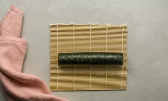 готовый ролл с тунцом