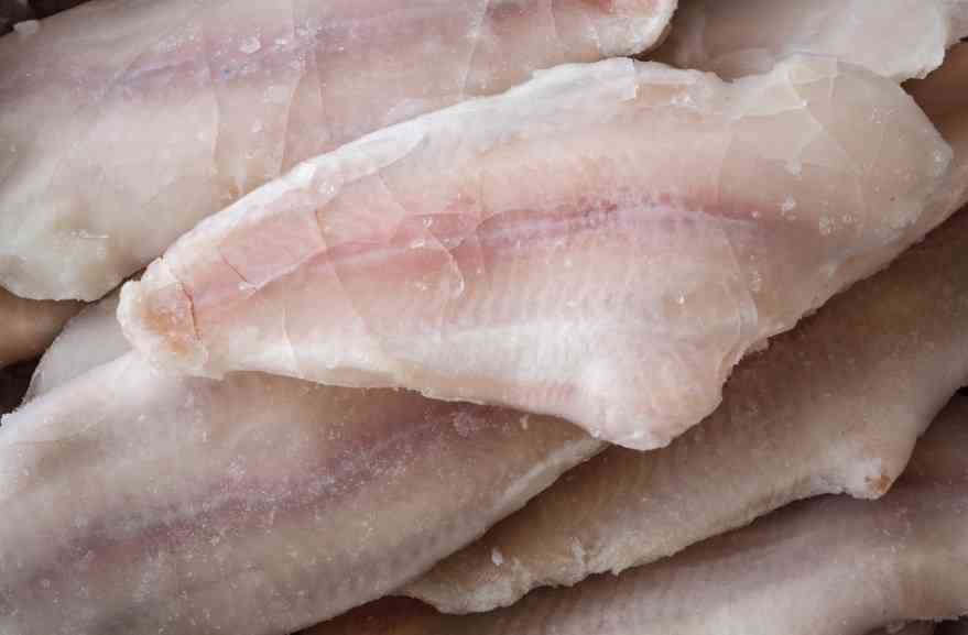 замороженная рыба 