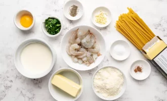 ингредиенты для фетучини с креветками