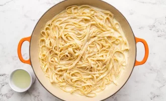 разбаляем соус при необходимости