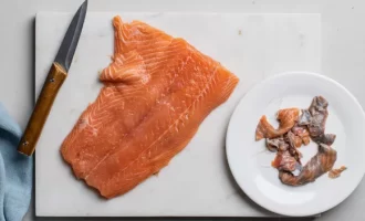 чистим филе рыбы