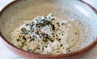 отварной рис с приправой