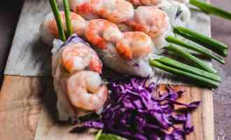 готовые спринг-роллы с креветками