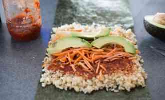 добавляем авокадо и морковь