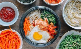 выкладываем яйцо