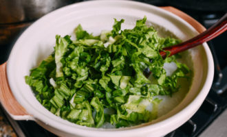 добавляем салат