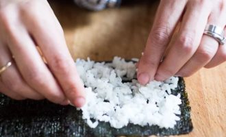 выкладываем рис