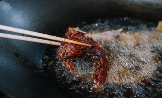 обжариваем карпа