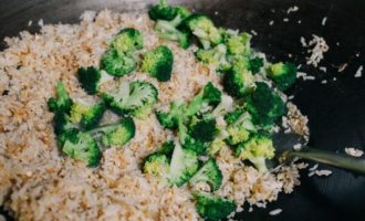 добавляем брокколи