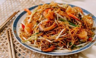 готовая лапша с креветками