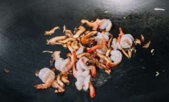 добавляем вино