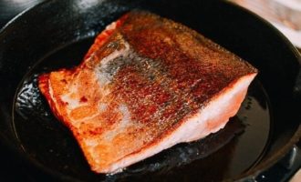 жарим рыбу