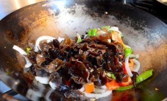 добавляем грибы