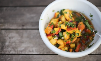 персиковая сальса