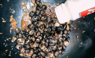 приправляем перцем