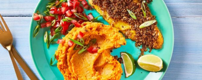 филе пангасиуса с пюре и сальсой