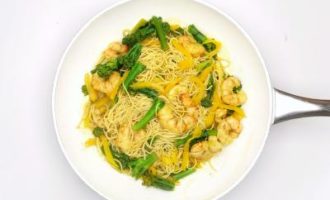 добавляем лапшу