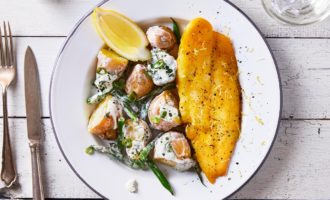 готовый пангасиус с картошкой