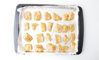 противень с рыбой