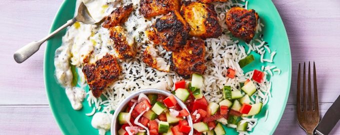 готовый пангасиус на гриле с рисом и овощами