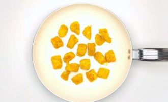 обжариваем рыбу